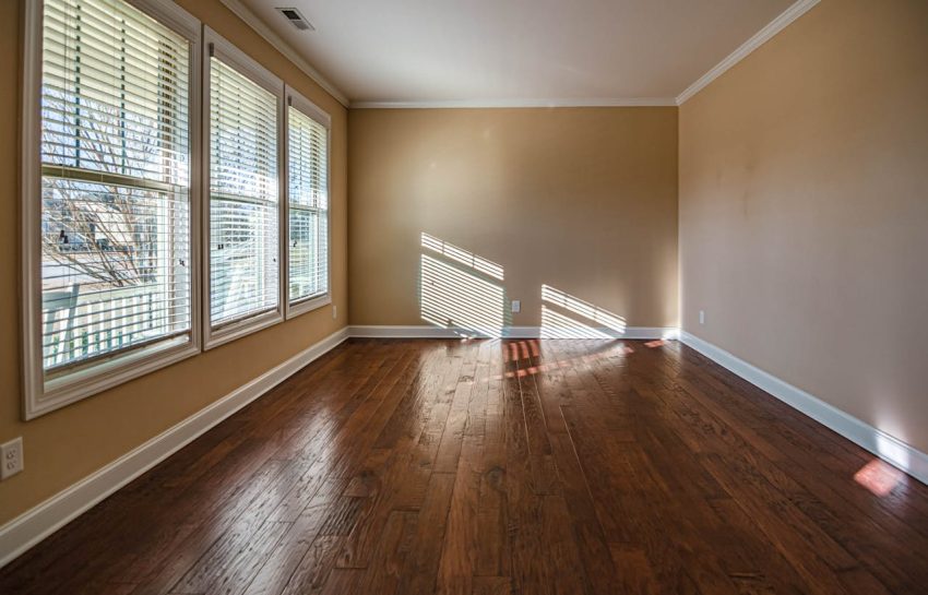 Hoe je slijtage van houten vloeren voorkomt